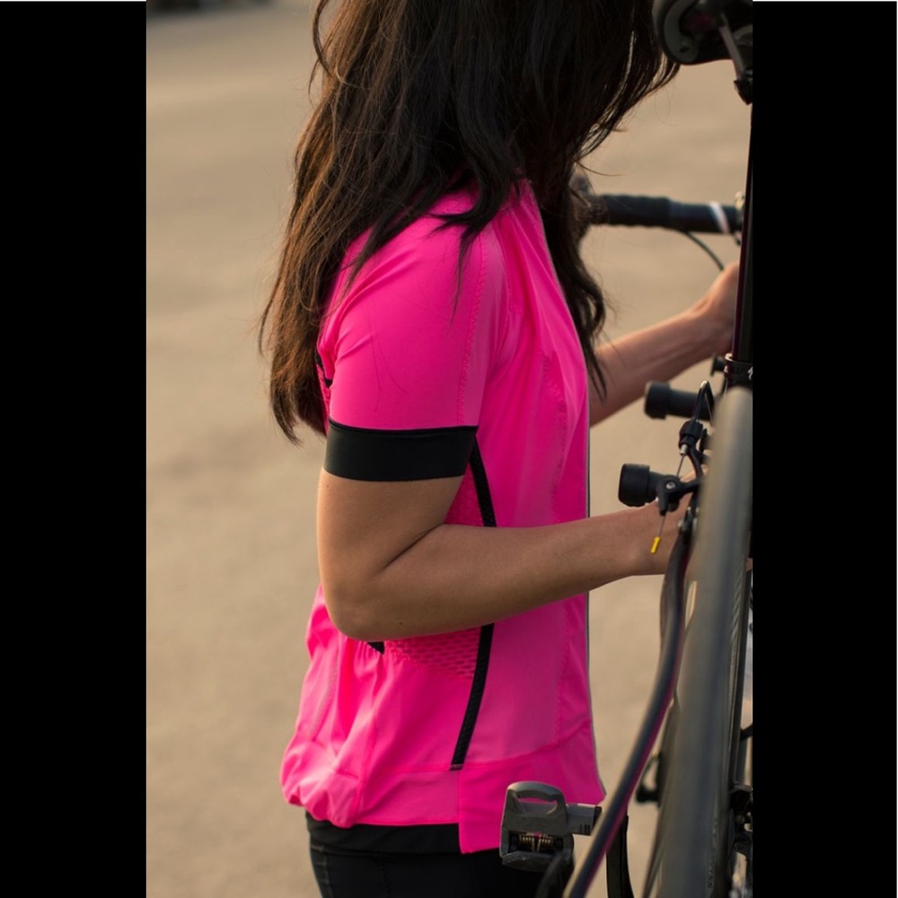 💕LULULEMON PACELINE JERSEY-PINKELICIOUS,12💕 - Picture 3 of 16